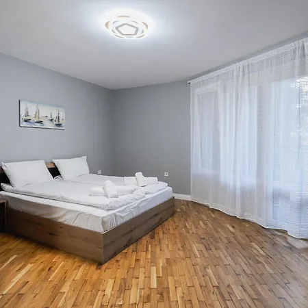 Family - 3 Bedrooms Apartman *