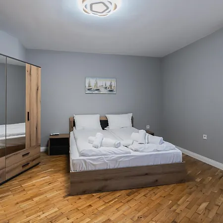 Family - 3 Bedrooms Várna