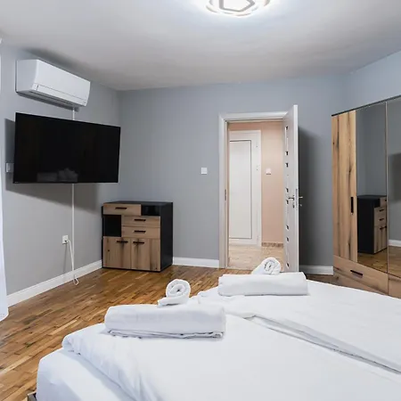 Family - 3 Bedrooms * Várna